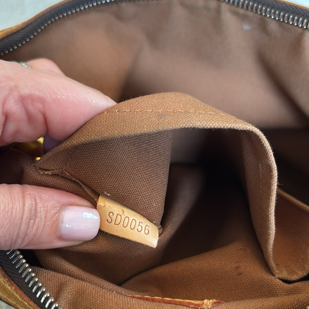 LOUIS VUITTON Tulum PM Shoulder Bag with box - Picture 15 of 15